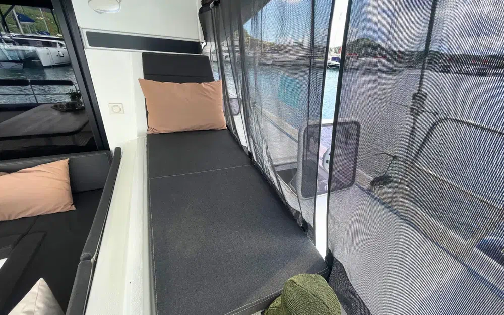 slider 11 Lagoon 42