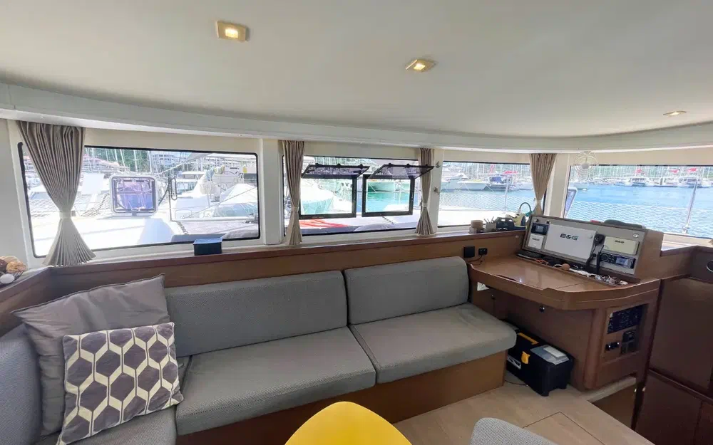 slider 21 Lagoon 42