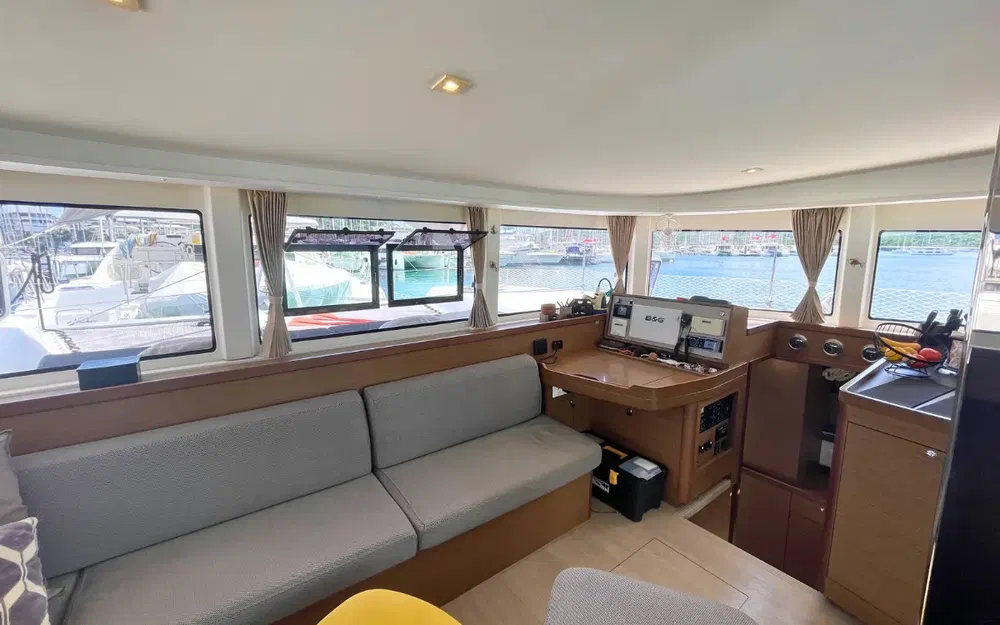 slider 22 Lagoon 42