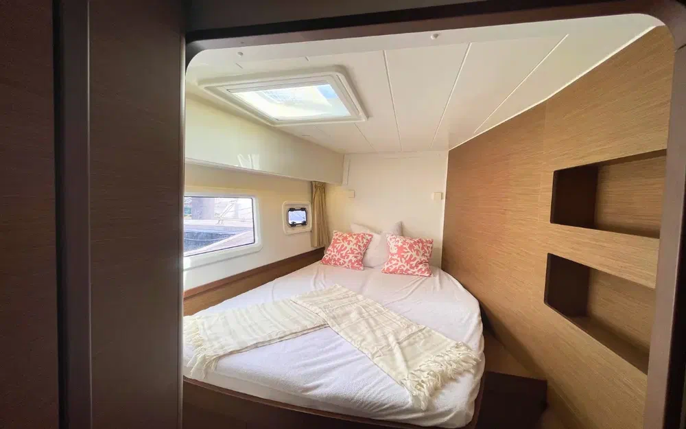 slider 39 Lagoon 42