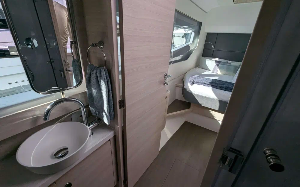 slider 18 Aquila 42 Coupe