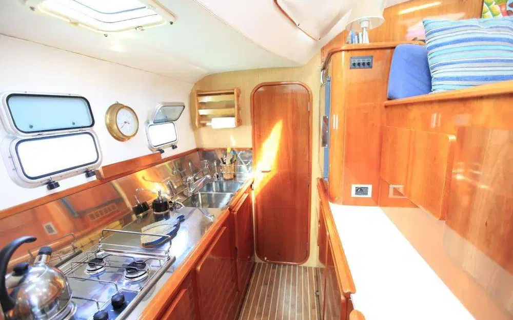 slider 11 Alliaura Marine Privilege 37