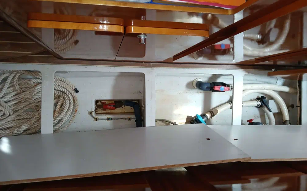 slider 24 Alliaura Marine Privilege 37