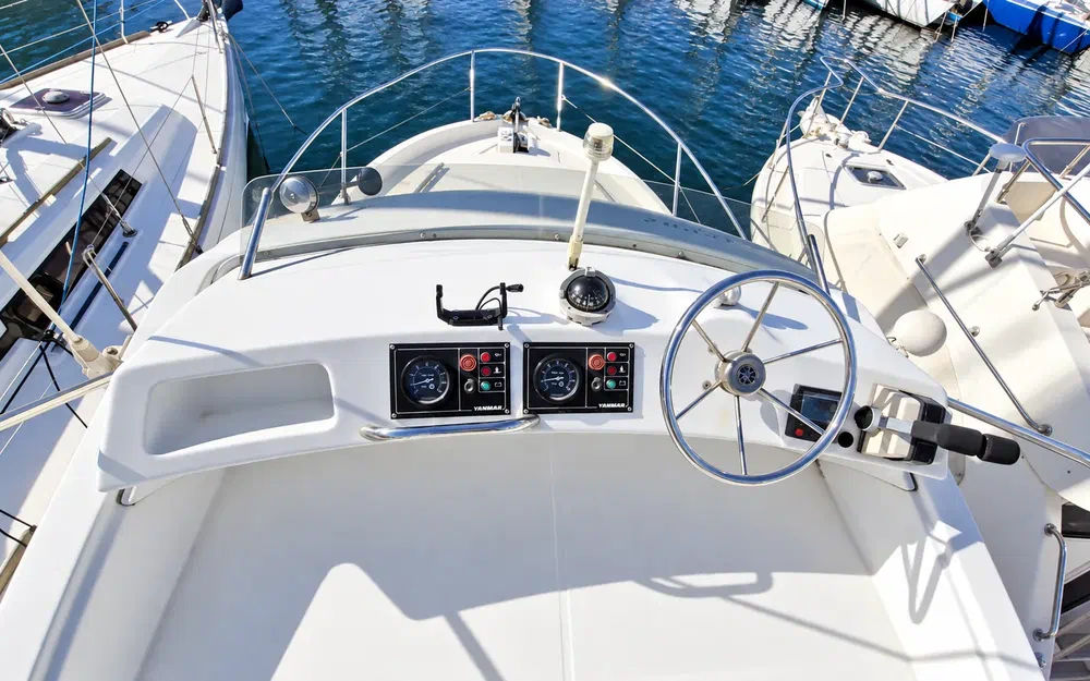 slider 5 Beneteau Antares Serie 9