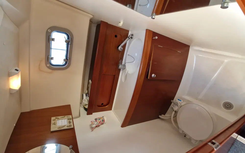 slider 12 Beneteau Antares Serie 9