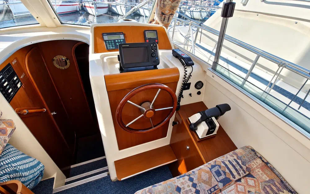 slider 10 Beneteau Antares Serie 9