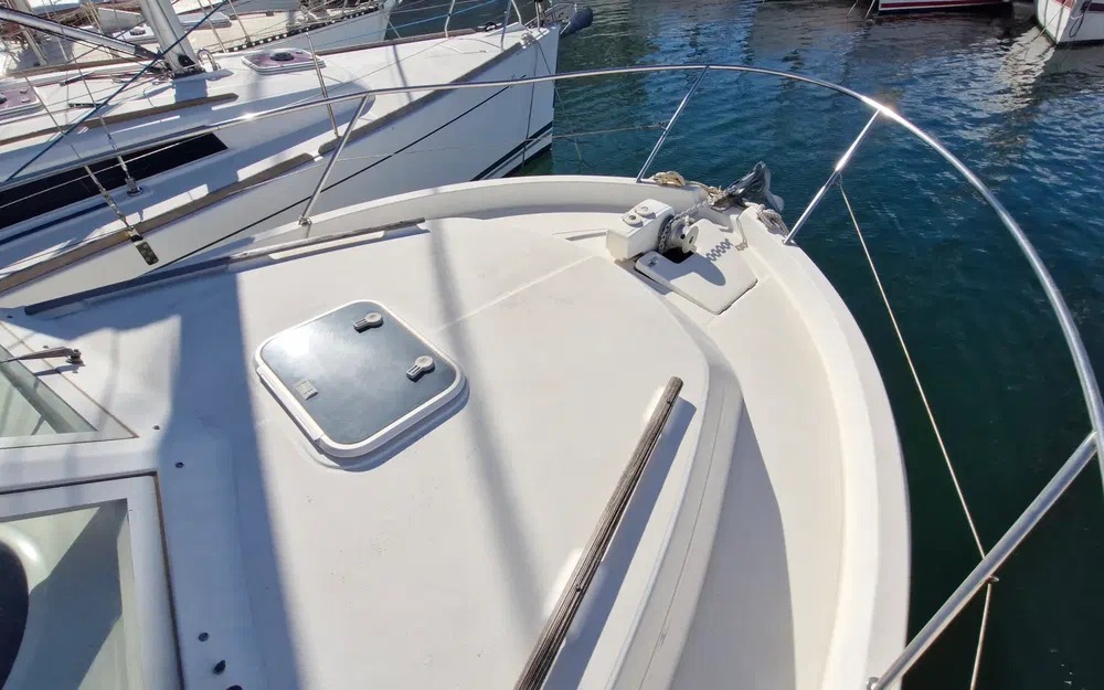 slider 19 Beneteau Antares Serie 9