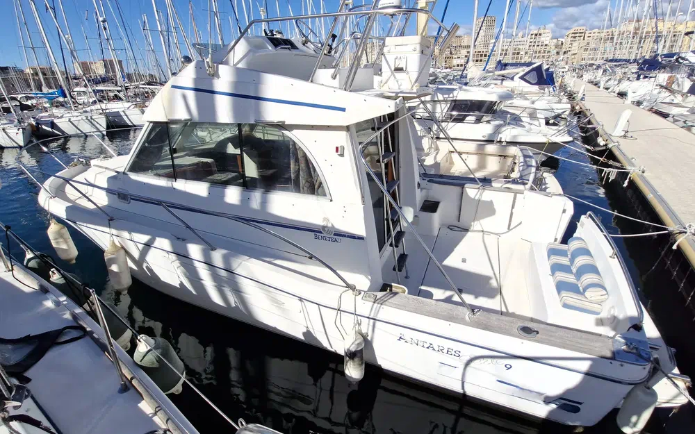 slider 0 Beneteau Antares Serie 9
