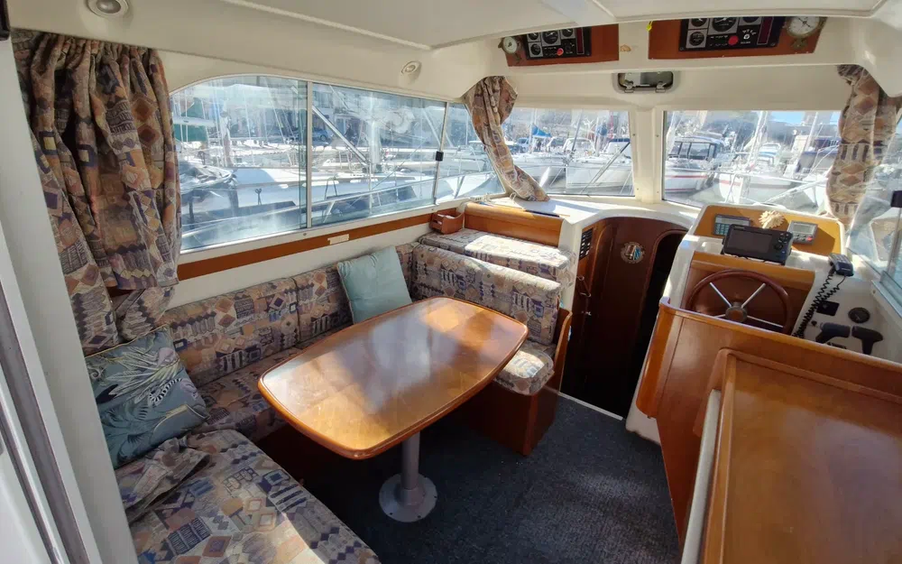 slider 3 Beneteau Antares Serie 9