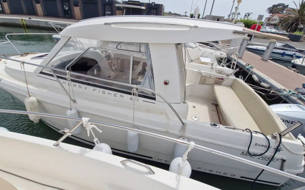 slider 0 Jeanneau Merry Fisher 645
