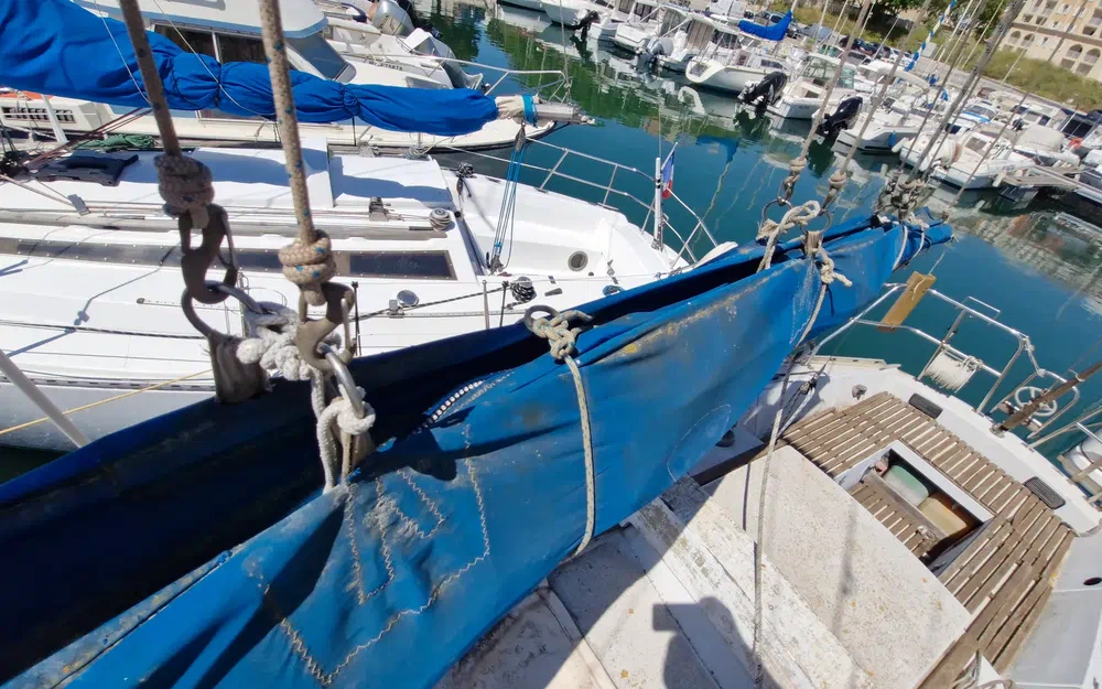 slider 29 Jeanneau Aquila