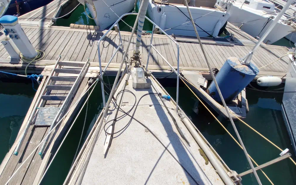 slider 31 Jeanneau Aquila