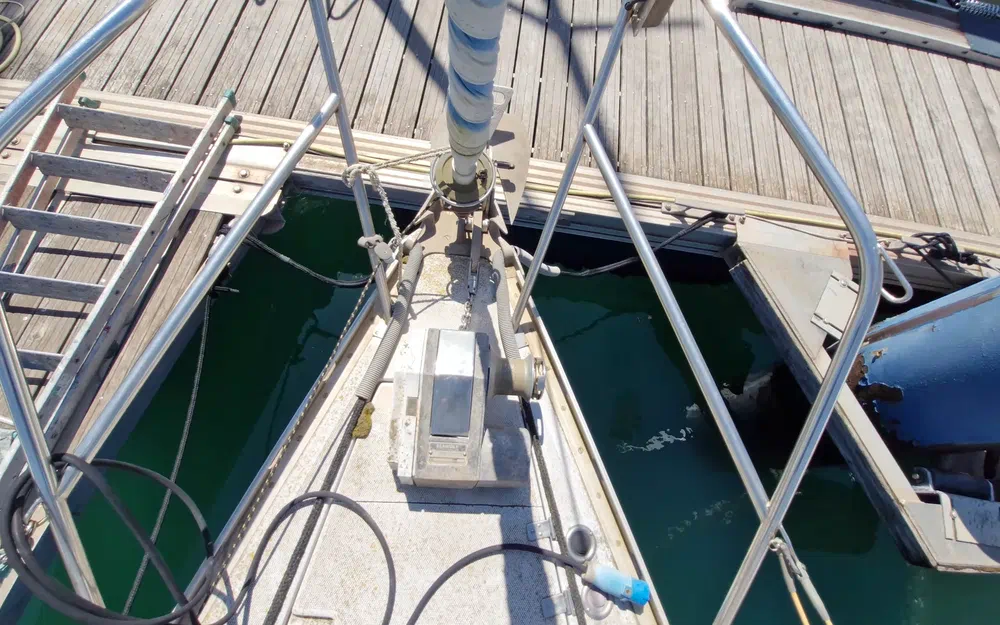 slider 32 Jeanneau Aquila