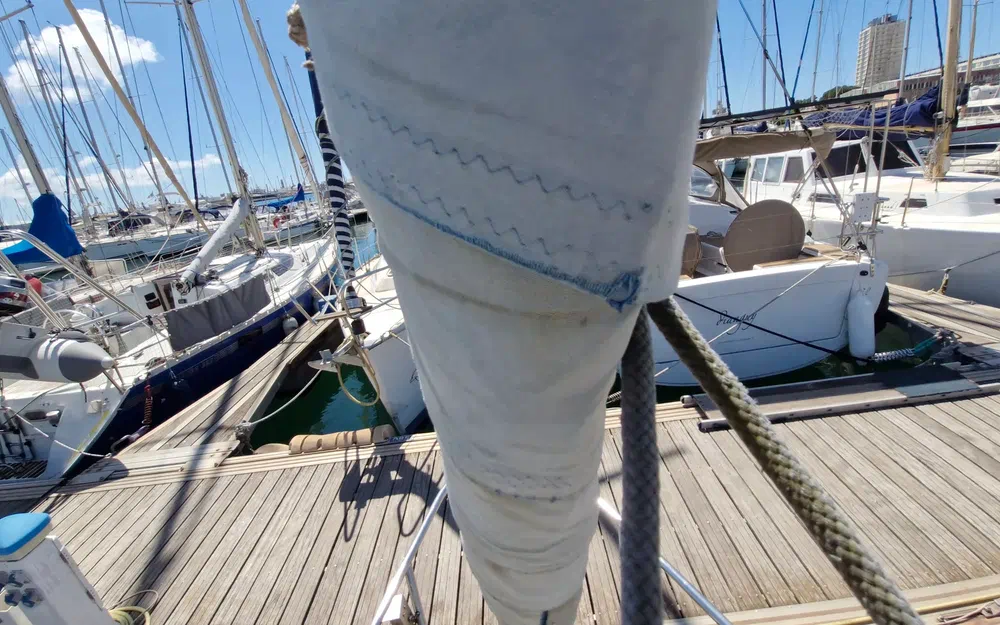 slider 35 Jeanneau Aquila