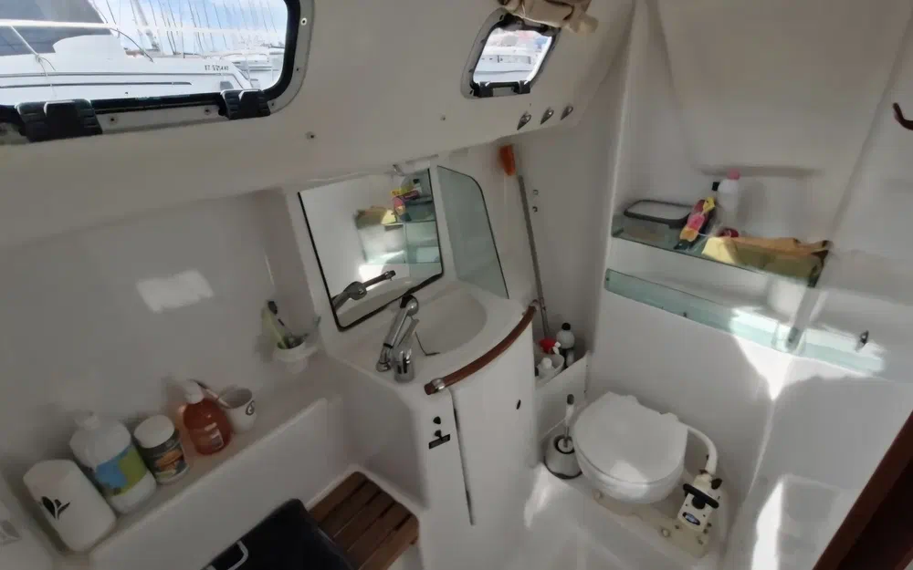 slider 15 Beneteau OCEANIS 323