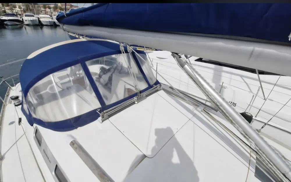 slider 28 Beneteau OCEANIS 323