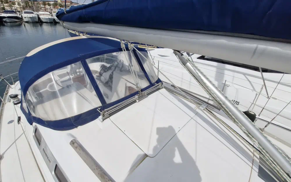 slider 3 Beneteau OCEANIS 323