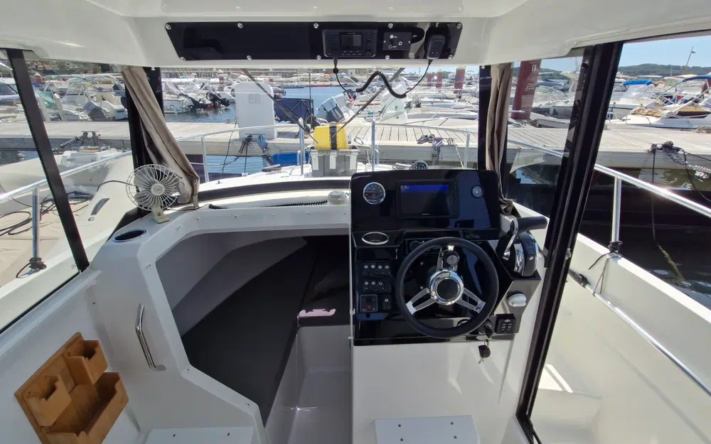 slider 12 Jeanneau MERRY FISHER 795 MARLIN