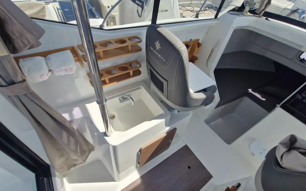 slider 17 Jeanneau MERRY FISHER 795 MARLIN