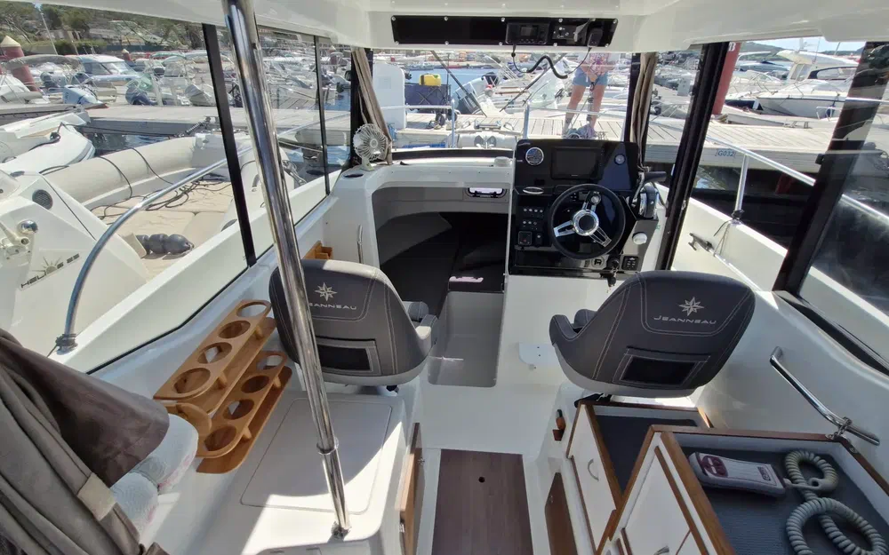 slider 4 Jeanneau MERRY FISHER 795 MARLIN