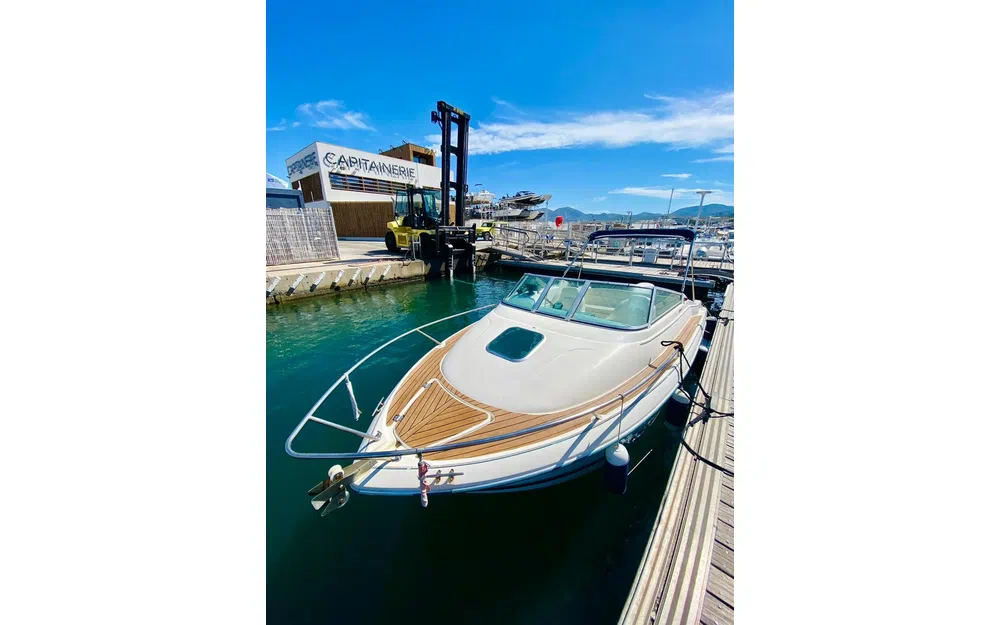 slider 2 Jeanneau Leader 605