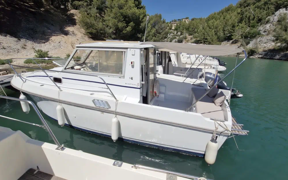 slider 1 Beneteau Antares 730