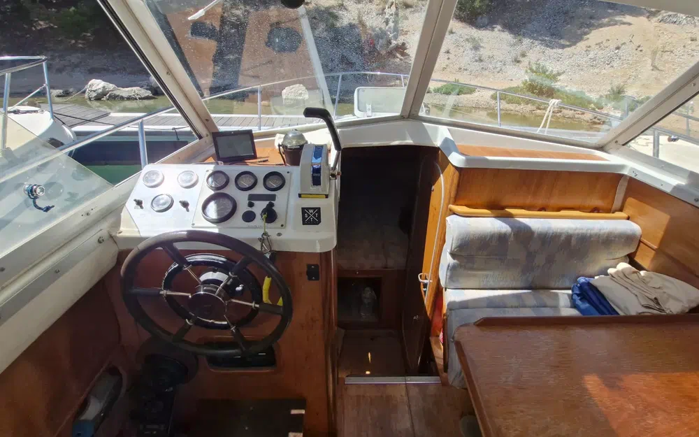 slider 4 Beneteau Antares 730