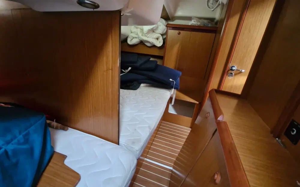 slider 10 Jeanneau Sun Odyssey 45 Performance
