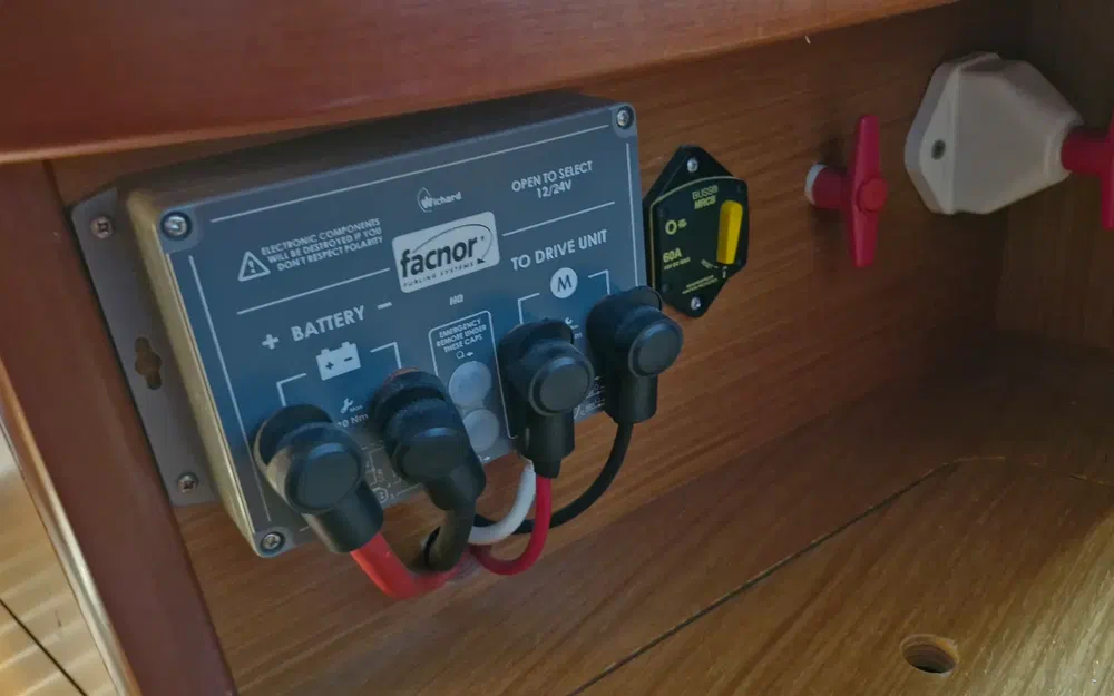 slider 24 Jeanneau Sun Odyssey 45 Performance