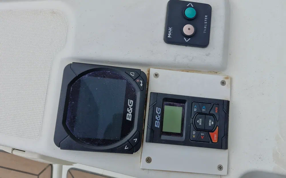 slider 32 Jeanneau Sun Odyssey 45 Performance
