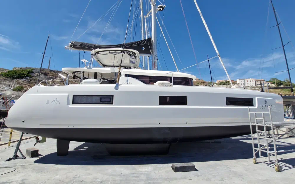 slider 1 Lagoon 46