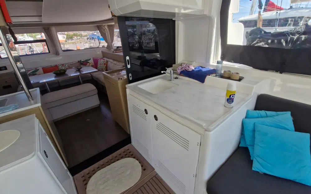slider 34 Lagoon 46