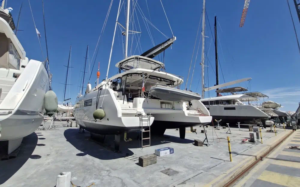 slider 39 Lagoon 46
