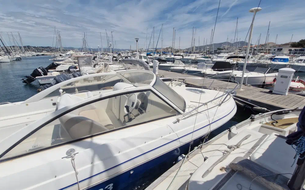 slider 4 Beneteau Flyer Viva 7.80