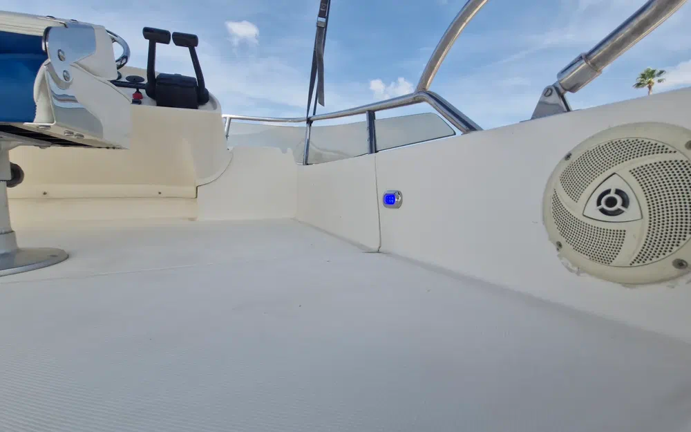 slider 31 Rodman 30 Fly