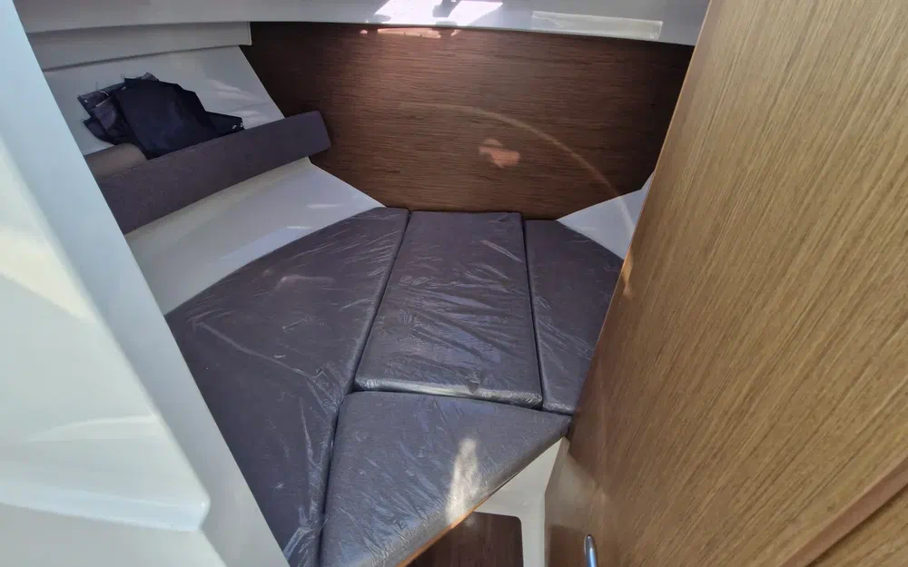 slider 10 Beneteau Antares 8 OB