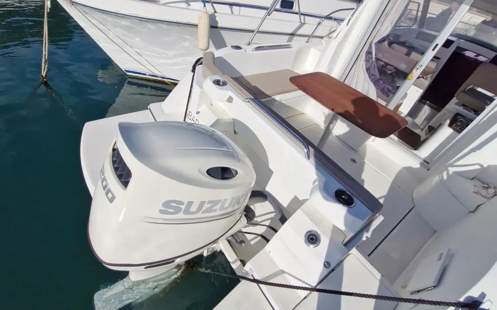 slider 17 Beneteau Antares 8 OB