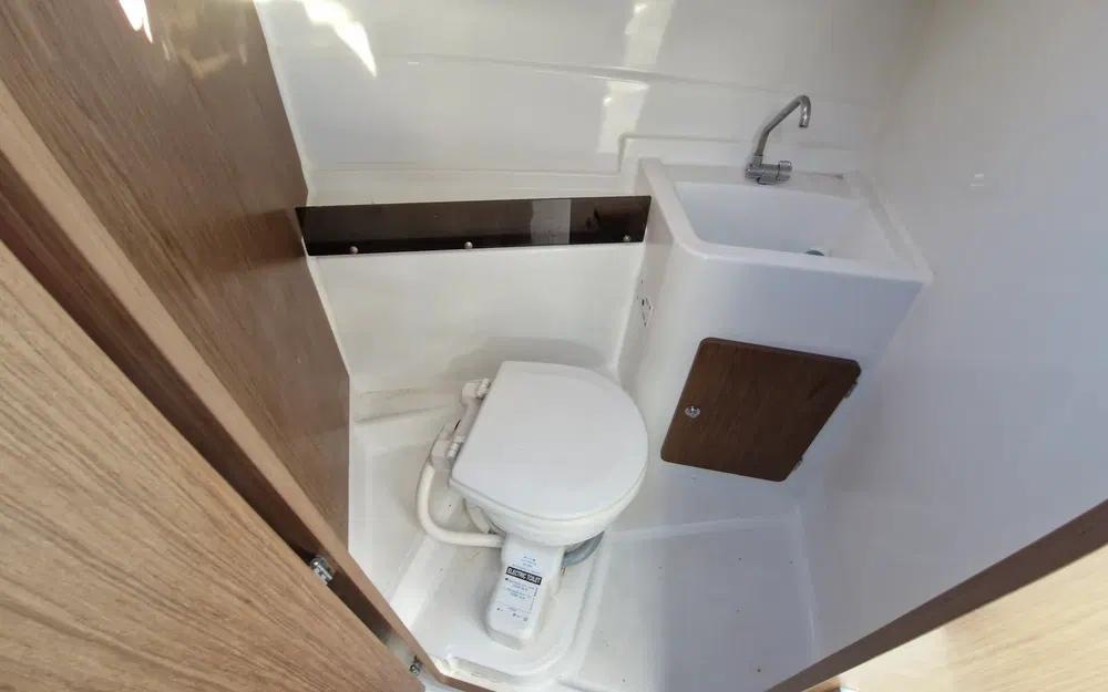 slider 22 Beneteau Antares 8 OB