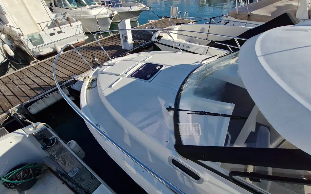slider 27 Beneteau Antares 8 OB