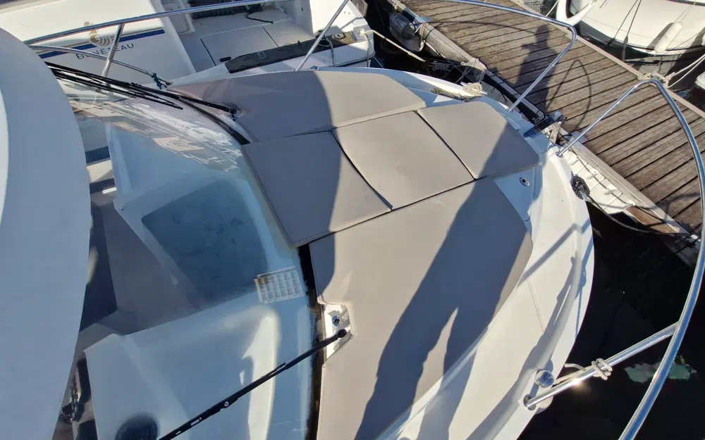 slider 3 Beneteau Antares 8 OB