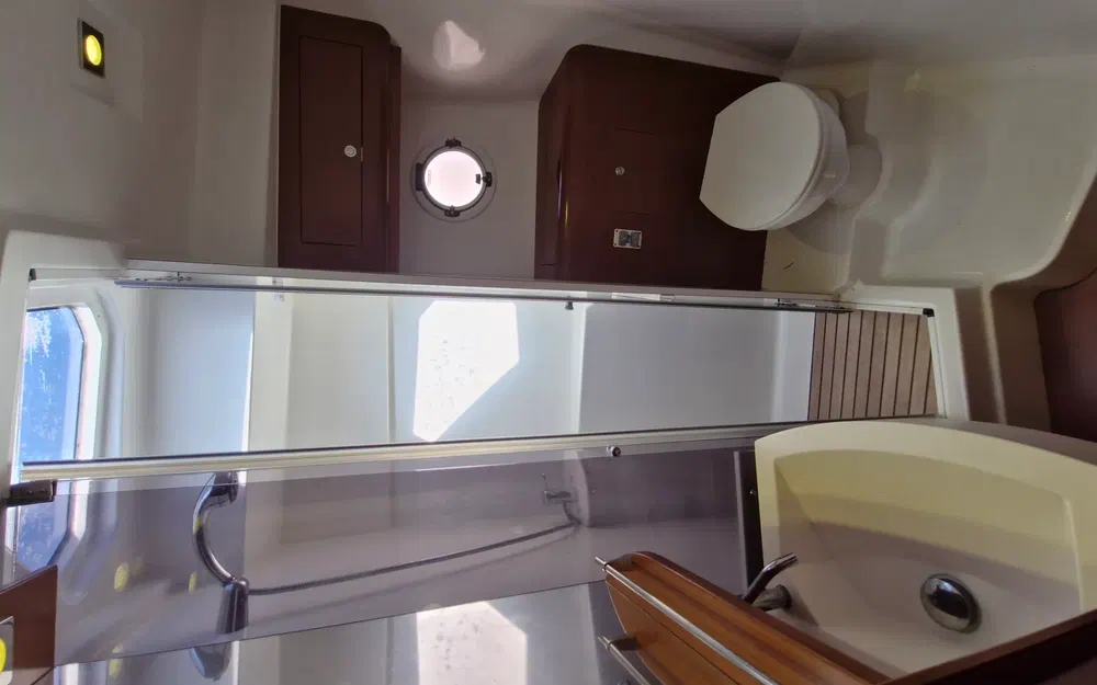 slider 19 Beneteau GT 44