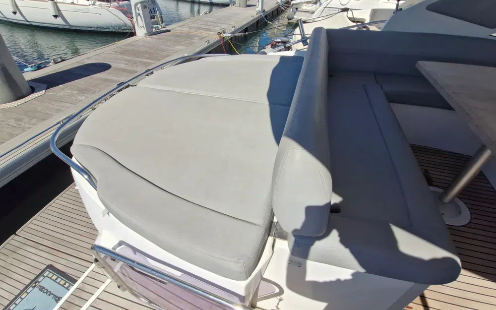 slider 25 Beneteau GT 44