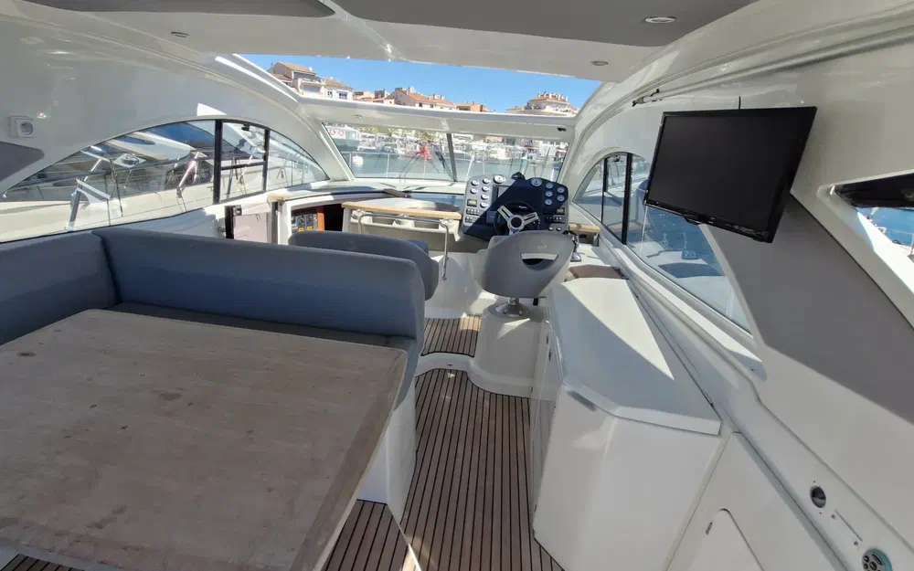 slider 2 Beneteau GT 44