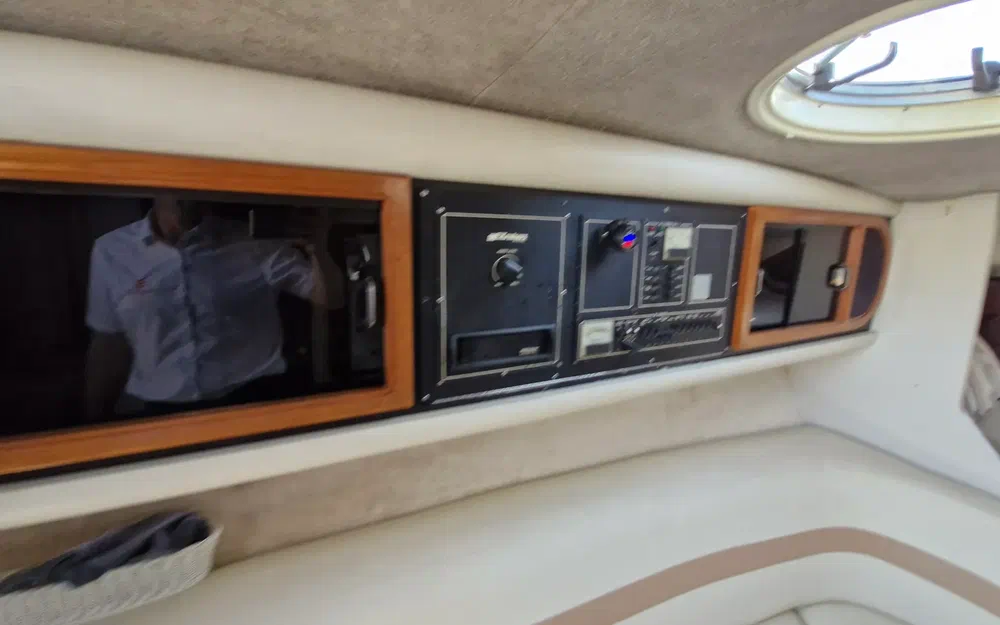 slider 14 Cruisers Yachts 3070 Rogue