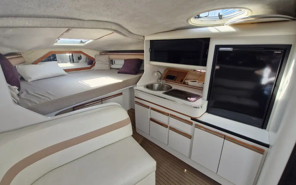 slider 17 Cruisers Yachts 3070 Rogue