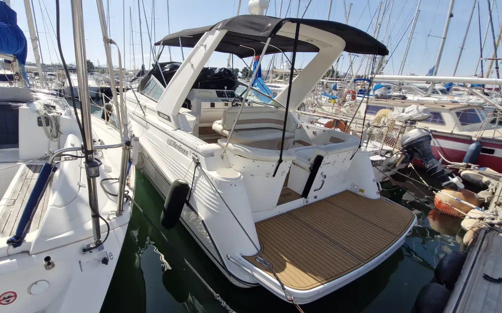 slider 1 Cruisers Yachts 3070 Rogue