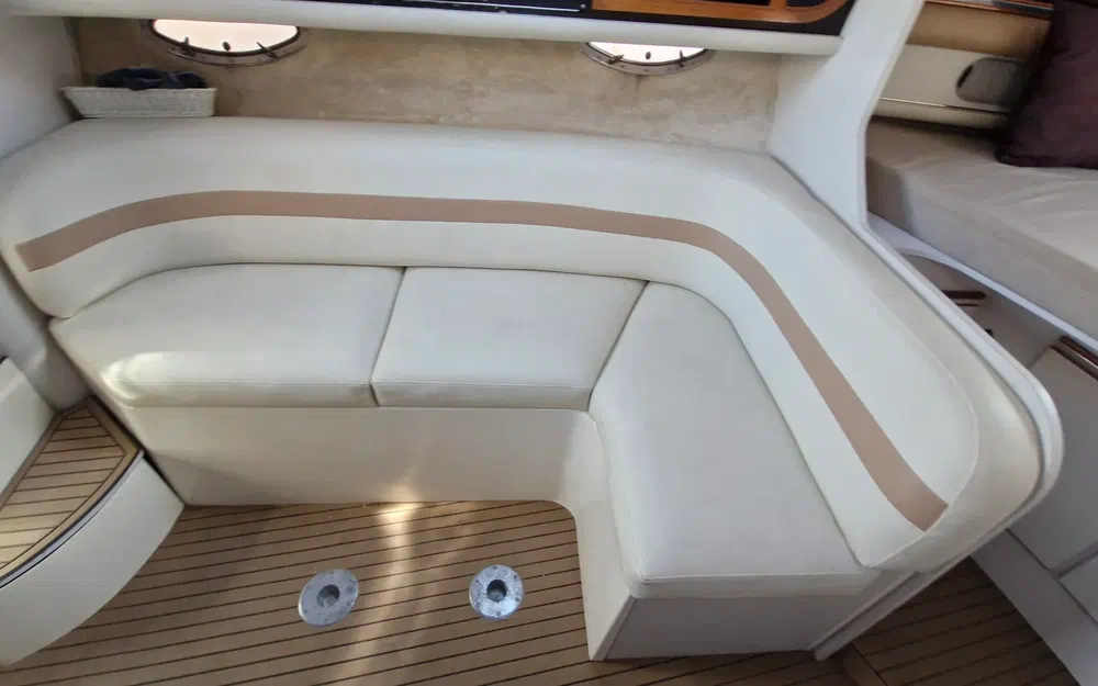 slider 19 Cruisers Yachts 3070 Rogue