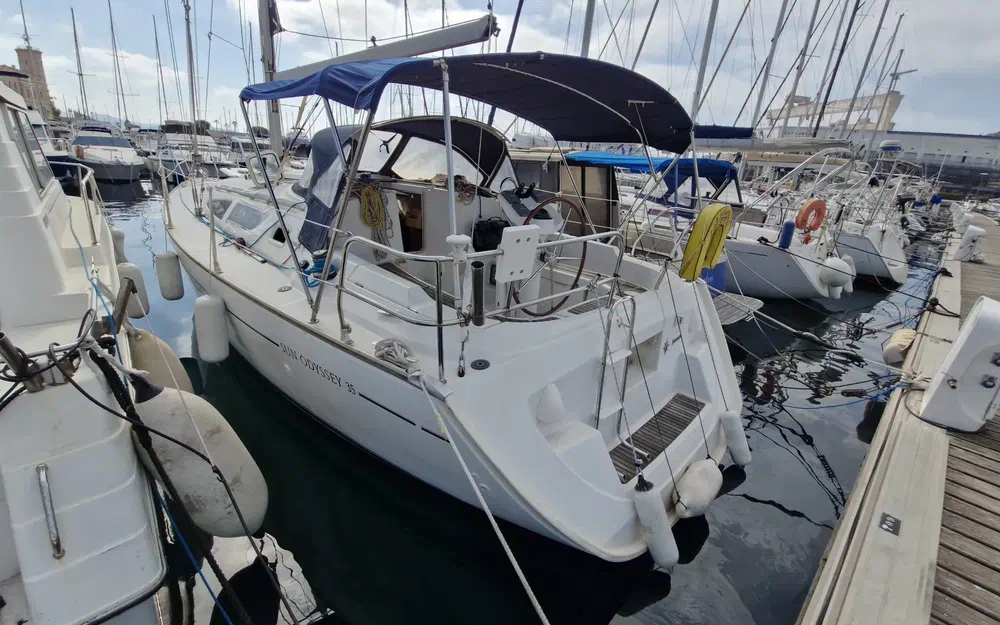 slider 2 Jeanneau Sun Odyssey 35