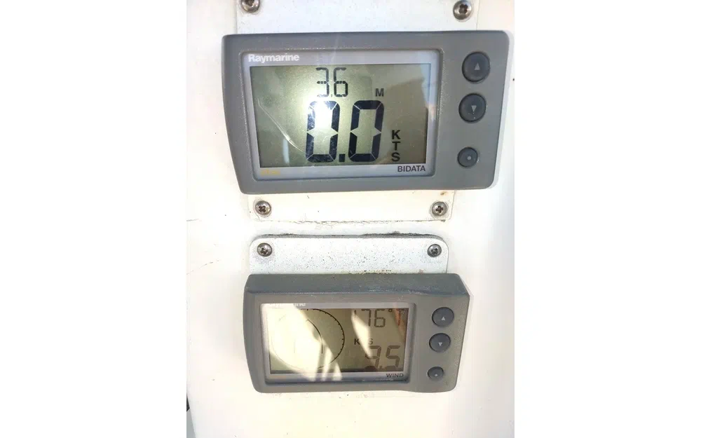 slider 12 Beneteau First 42S7