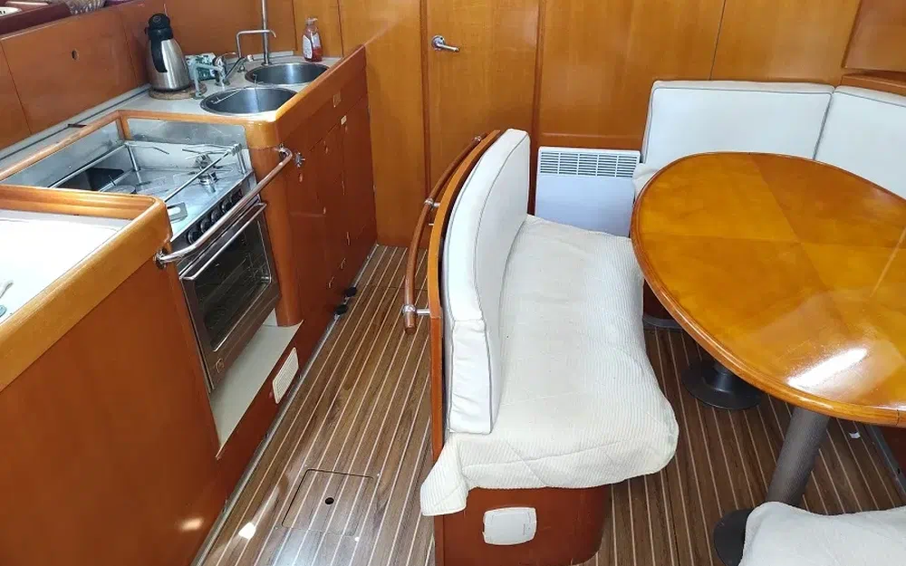 slider 23 Beneteau First 42S7